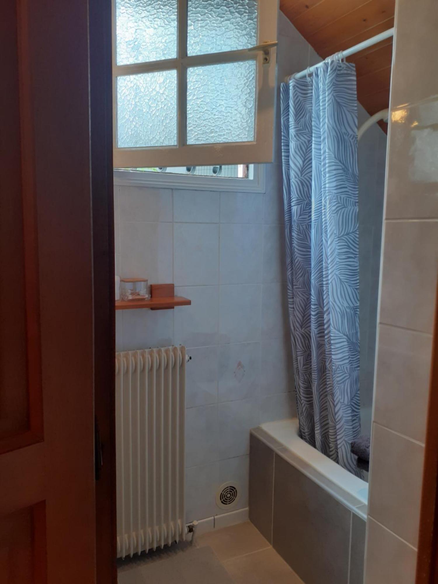 Au Bosquet, Chambre Et Salle De Bains Avec Petit Dejeuner A 600 M Du Centre Dans Un Cadre Calme Et Verdoyant Salies-de-Béarn Exterior foto